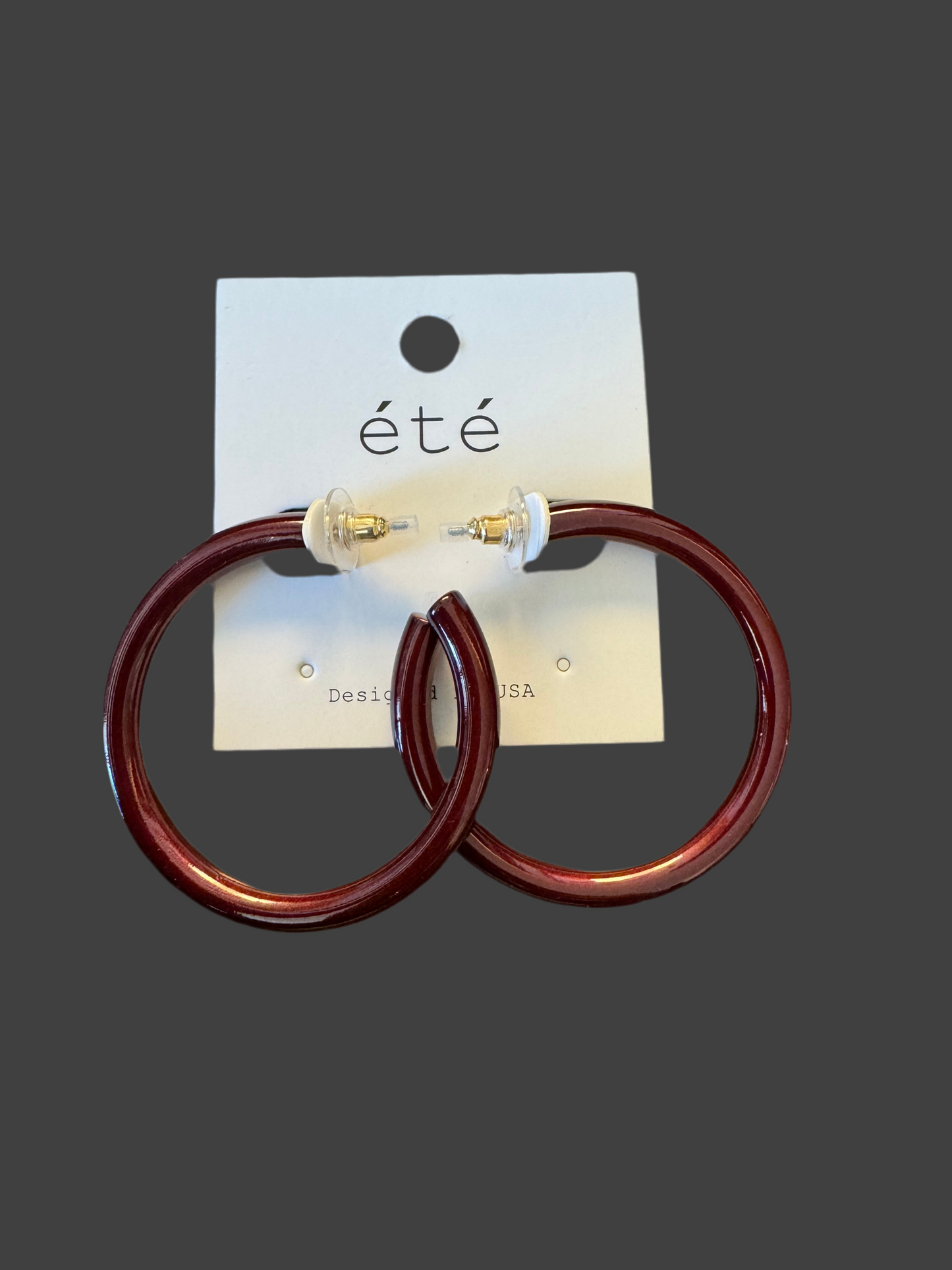 Maroon hoop